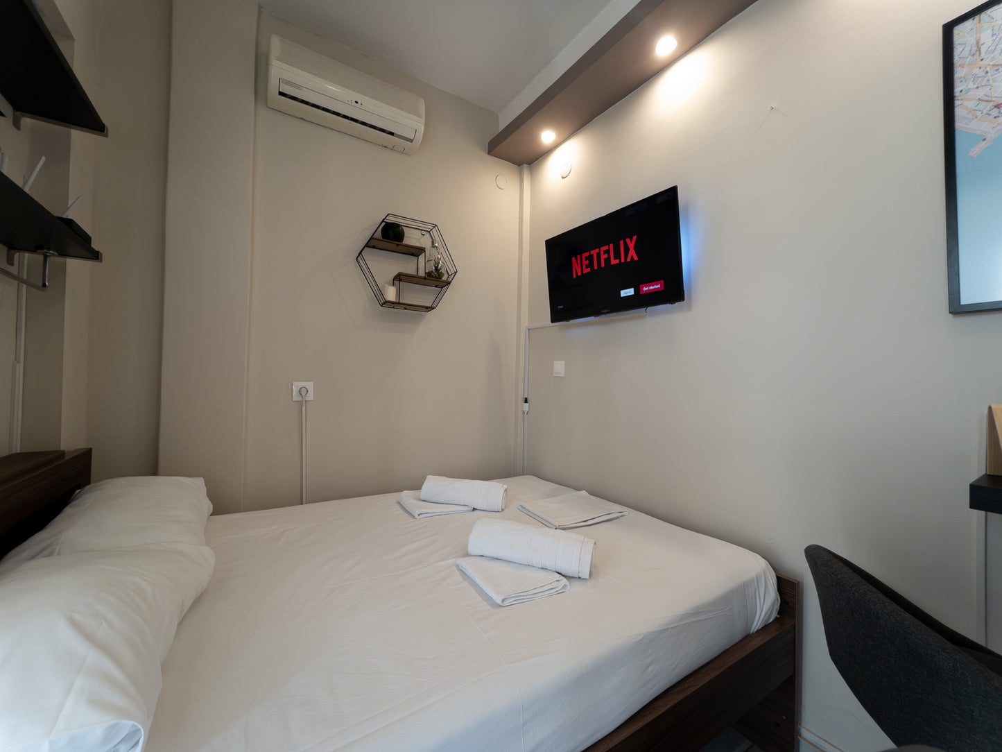 BedCity Apartment | Free Parking & City Center